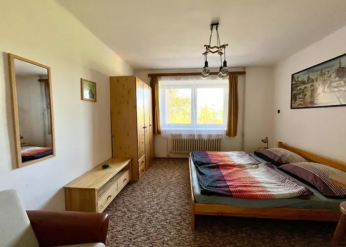 Apartamento U Sadu Miletín